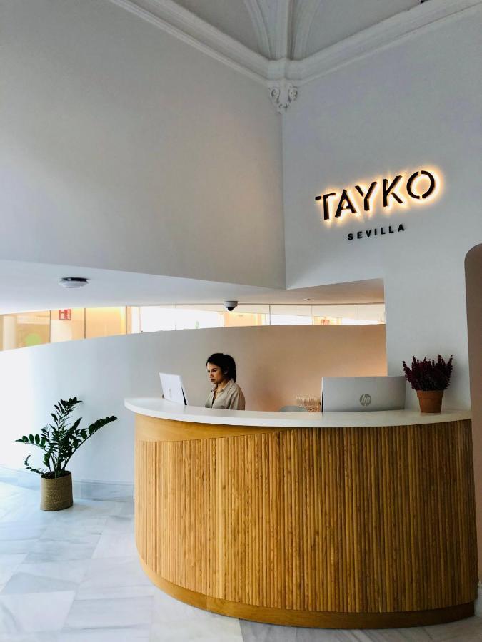 Hotel Tayko Sevilla Bagian luar foto