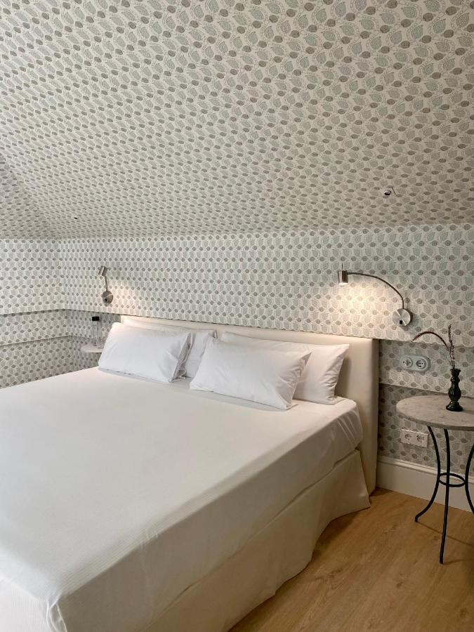 Hotel Tayko Sevilla Bagian luar foto