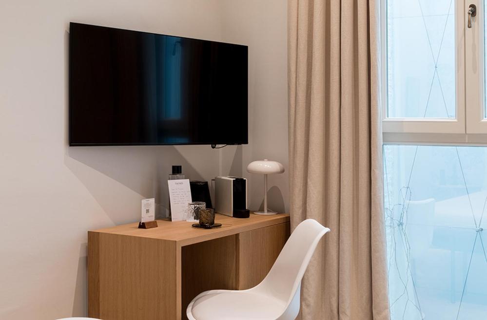 Hotel Tayko Sevilla Bagian luar foto