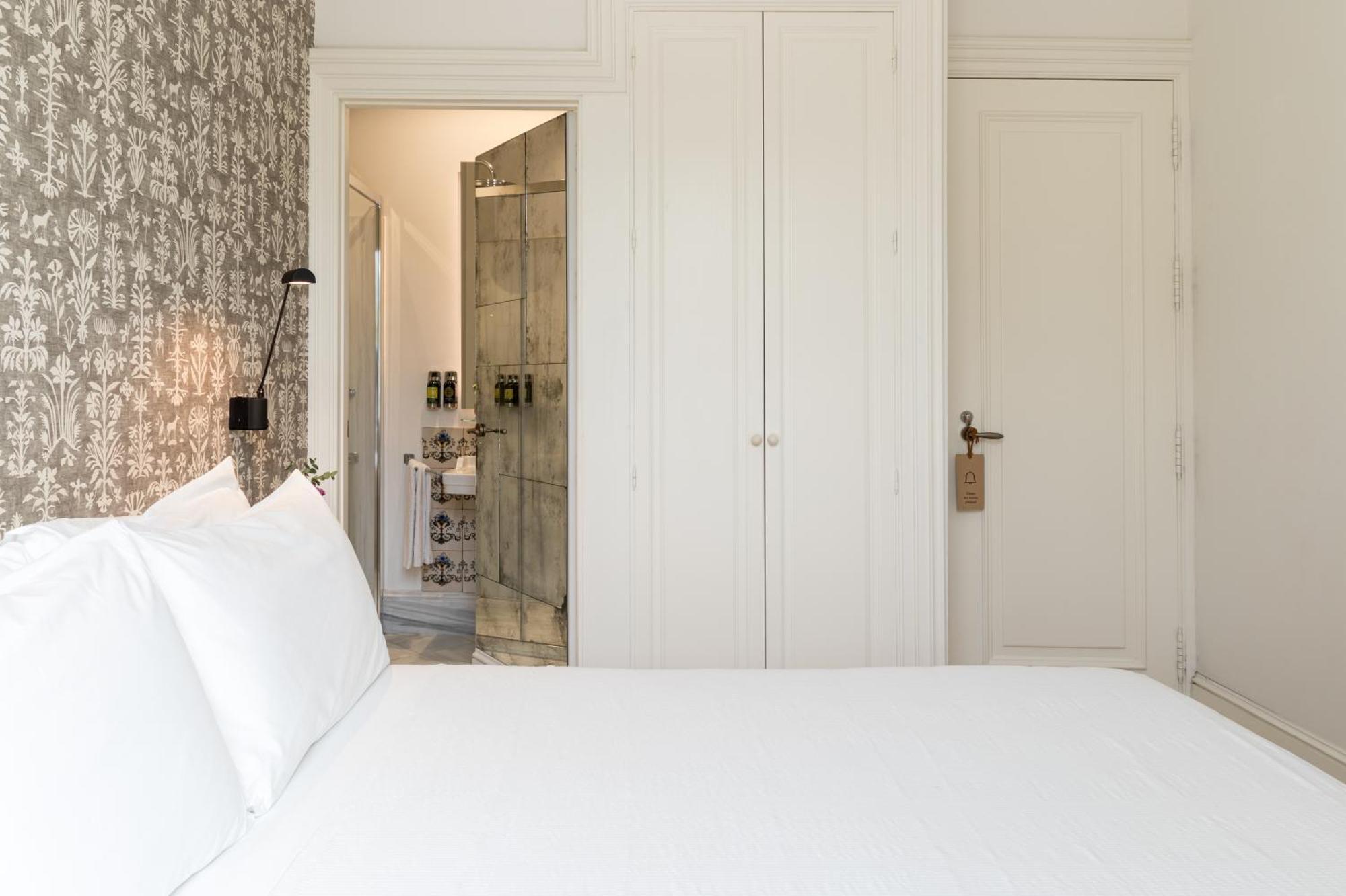 Hotel Tayko Sevilla Bagian luar foto