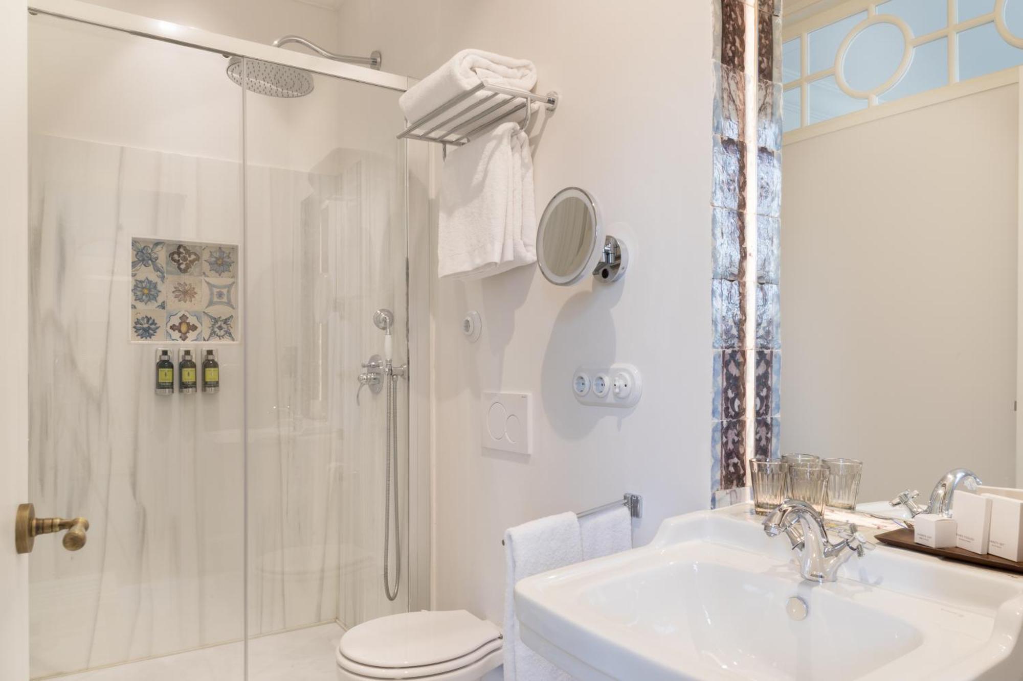 Hotel Tayko Sevilla Bagian luar foto