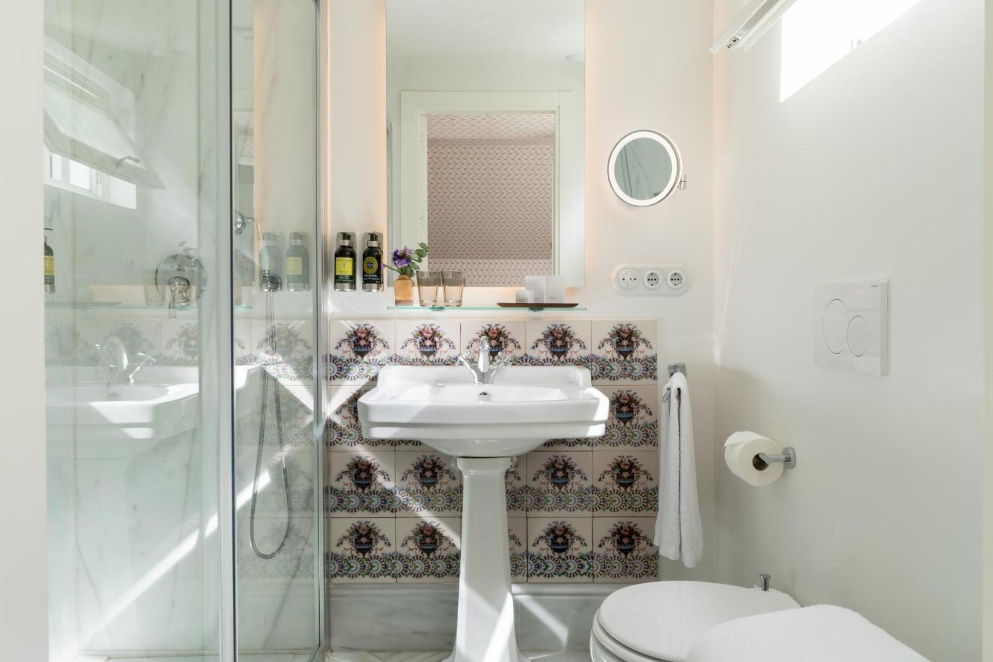 Hotel Tayko Sevilla Bagian luar foto