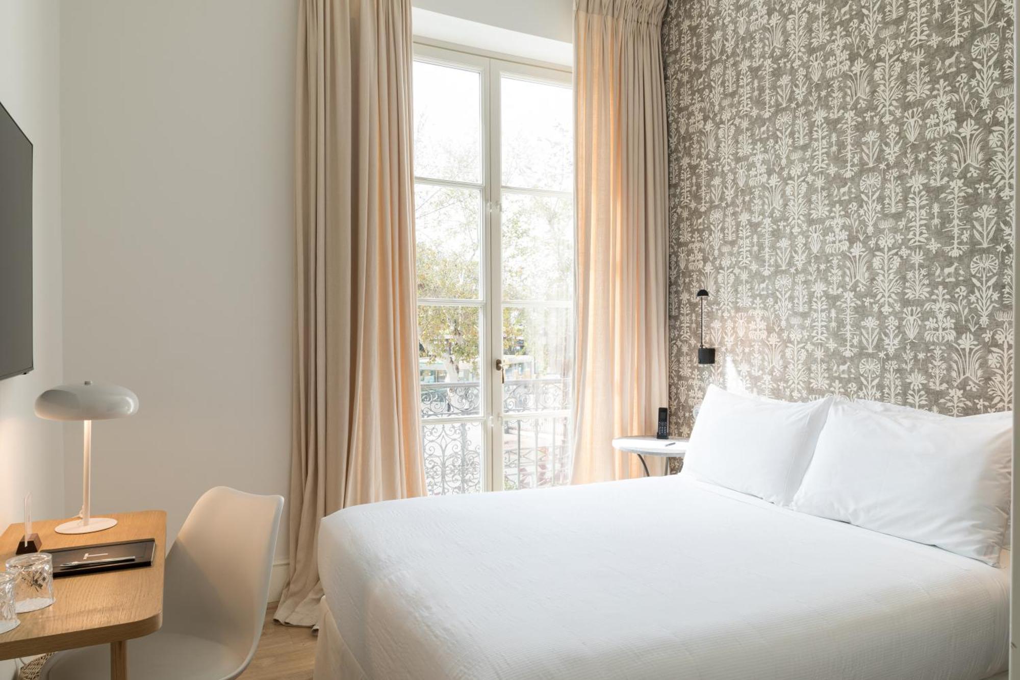 Hotel Tayko Sevilla Bagian luar foto