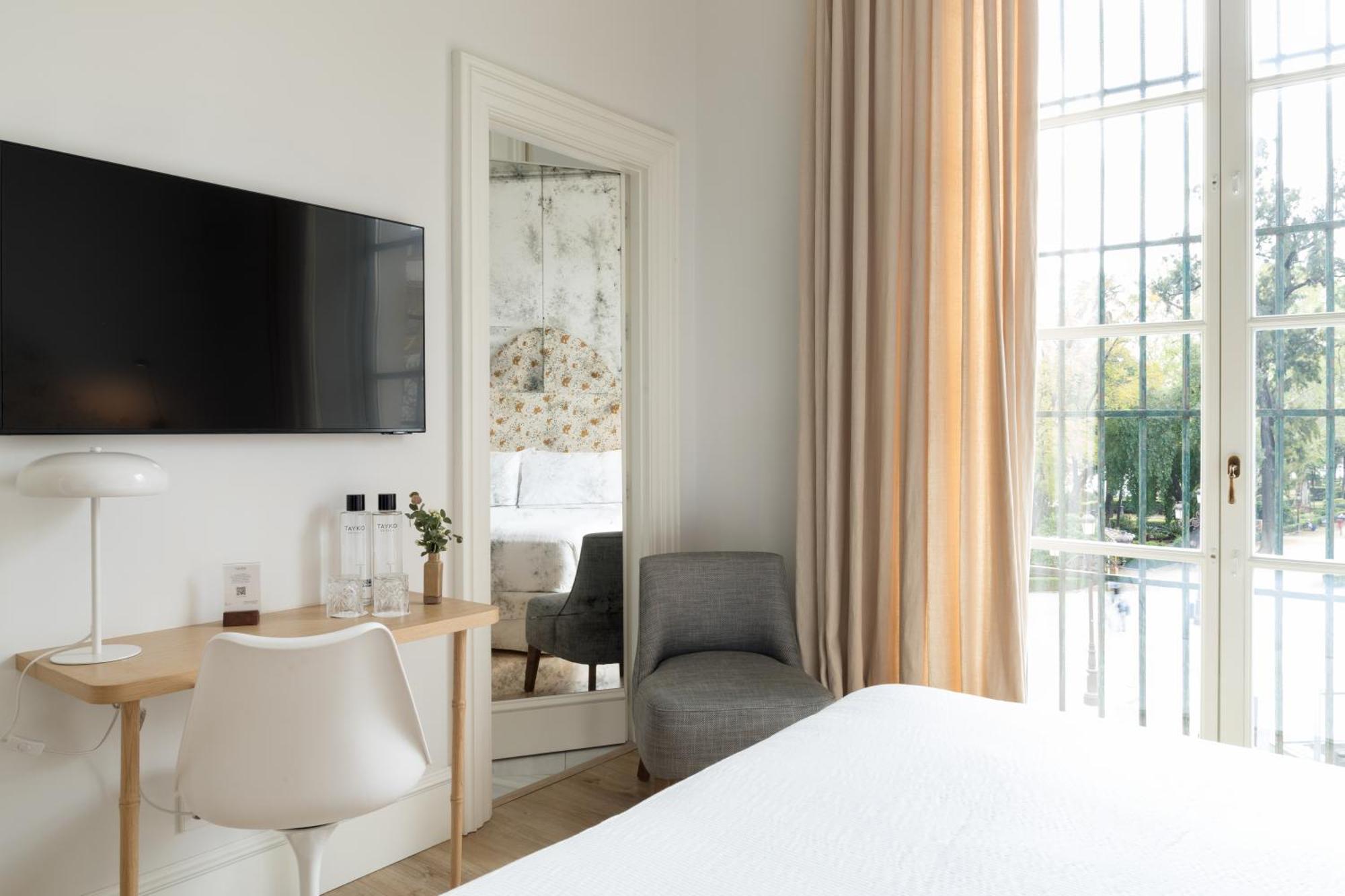 Hotel Tayko Sevilla Bagian luar foto