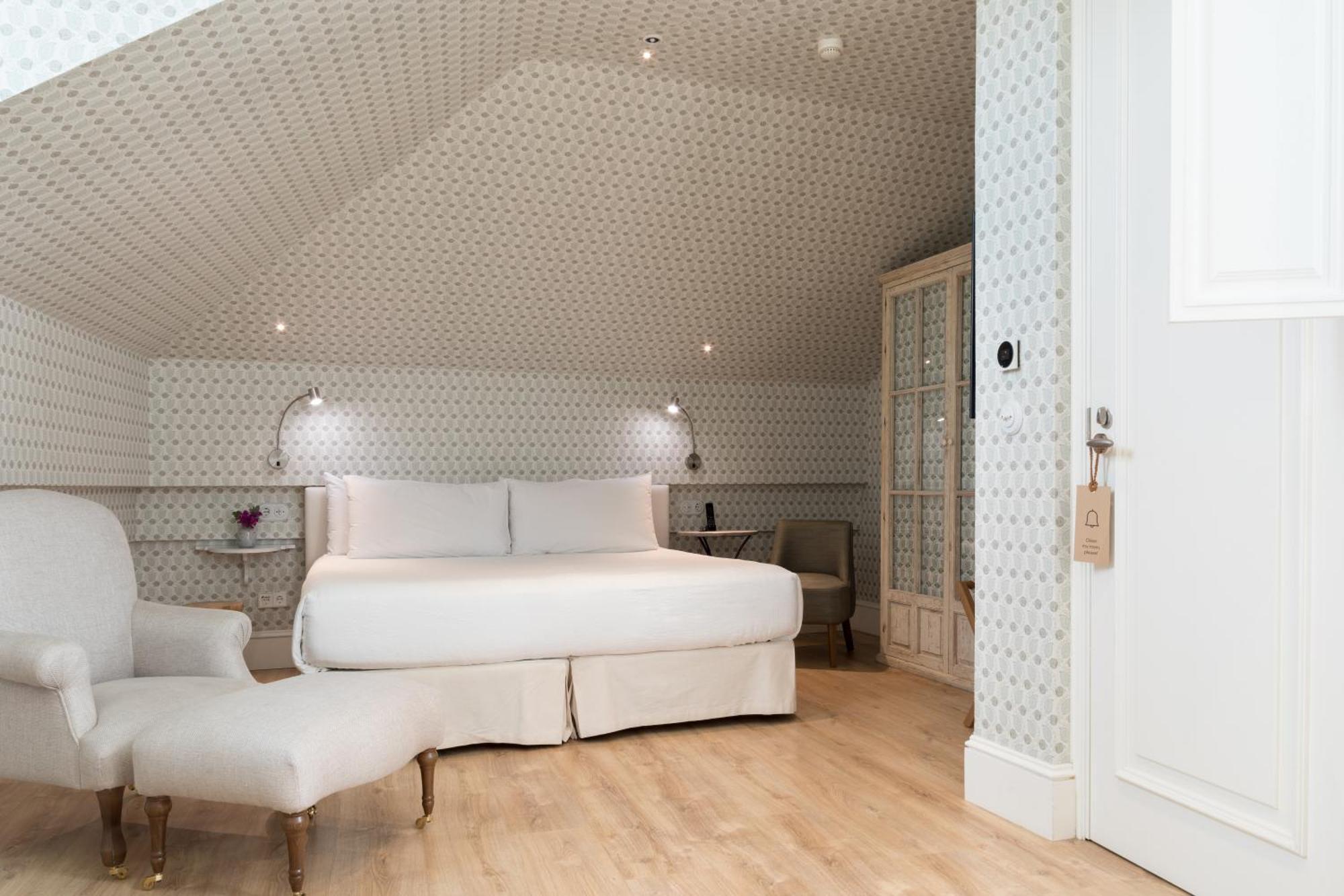 Hotel Tayko Sevilla Bagian luar foto